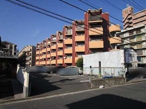 ロイヤルパレス戸坂