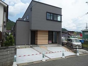 広島市安佐北区亀山四丁目
