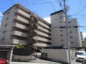 中須コーポラス